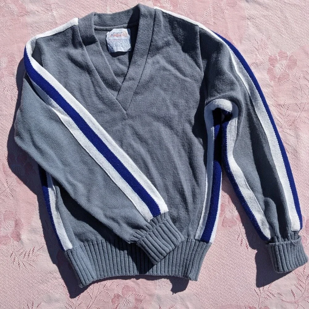 Vintage 70s Cheerleading Varsity Sweater 34 XS Gray Blue Striped V Neck Cheer - Picture 13 of 14